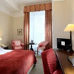 Macdonald Old England & Hotel 4*