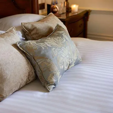 맥도날드 올드 잉글랜드 호텔&스파 호텔