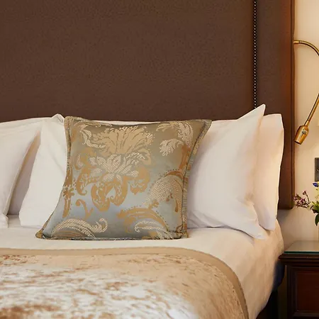 Macdonald Old England &