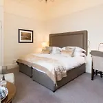 Macdonald Old England & 4* Bowness-on-Windermere