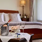 Macdonald Old England & 4* Bowness-on-Windermere