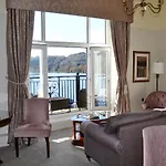 Hotel Macdonald Old England &
