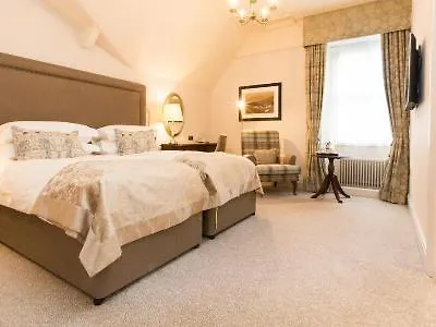 Hotel Macdonald Old England & 4*