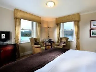 Macdonald Old England & Hotel