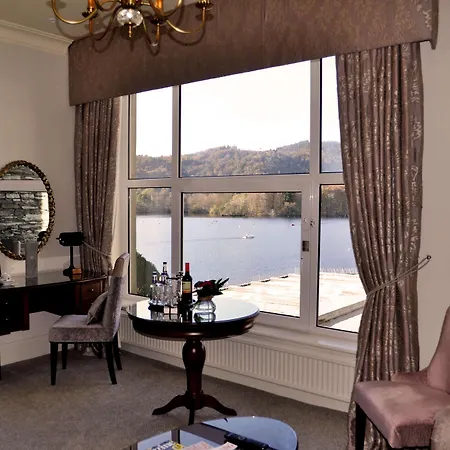 Hotel Macdonald Old England &