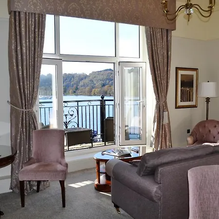 Hotel Macdonald Old England &