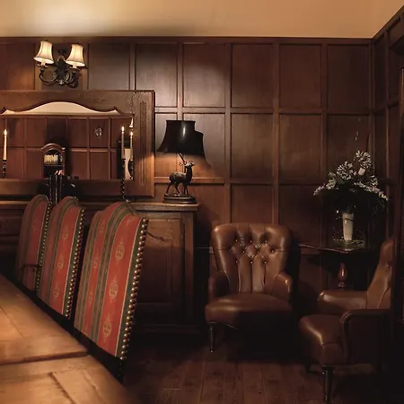 マクドナルド オールド イングランド ホテル＆スパ 4* ボウネス＝オン＝ウィンダミア