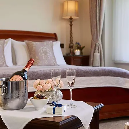 マクドナルド オールド イングランド ホテル＆スパ 4* ボウネス＝オン＝ウィンダミア