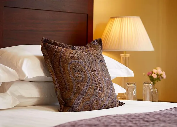 Hotel Macdonald Old England &